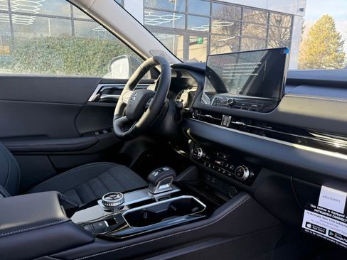 New 2026 Mitsubishi Outlander Trail Edition image 30