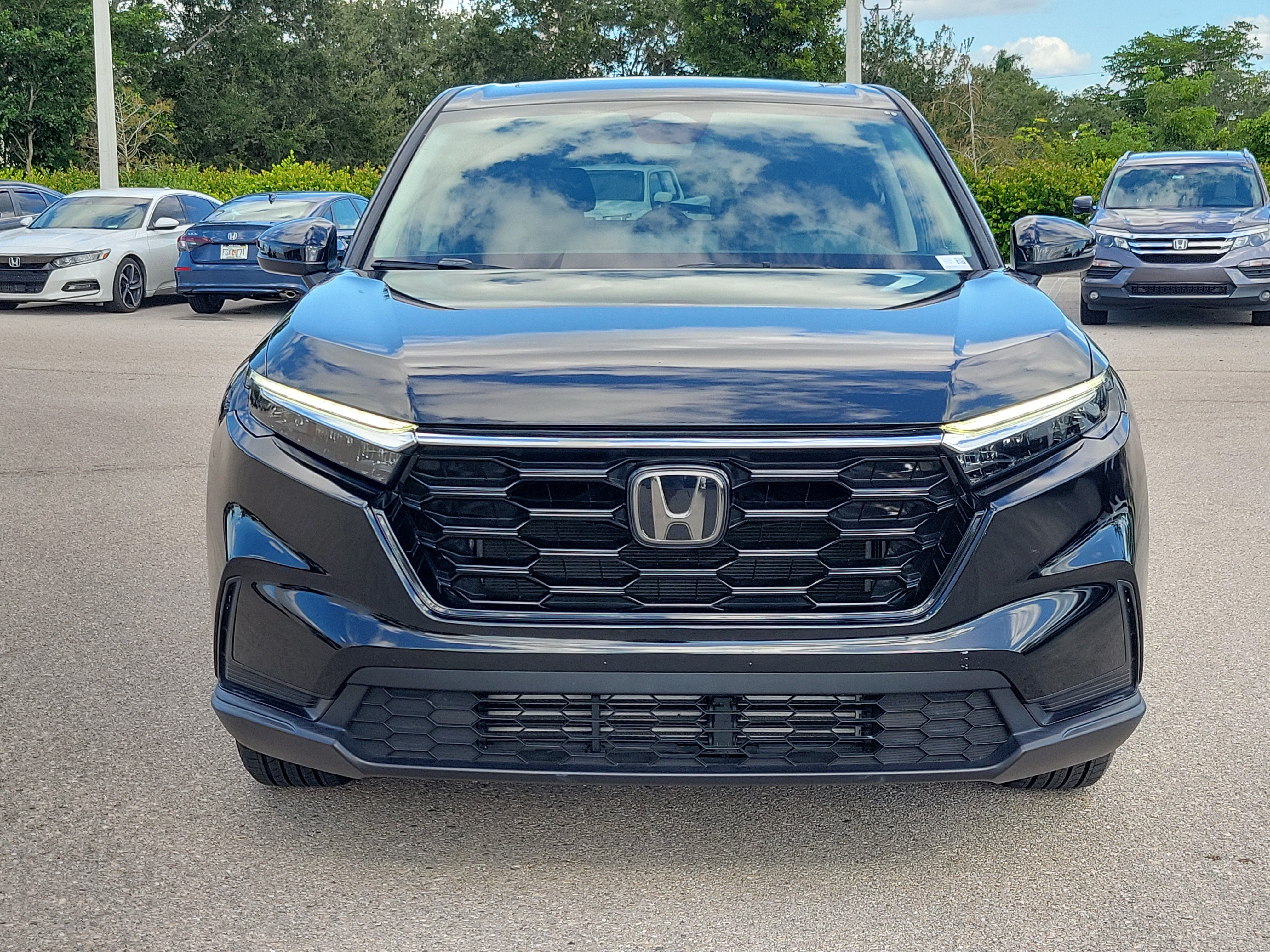 Used 2024 Honda CR-V EX image 2