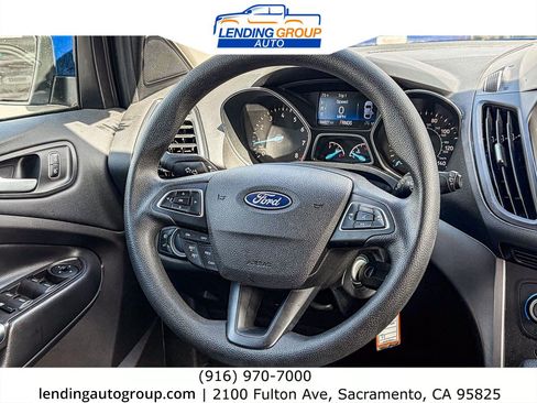 Used 2018 Ford Escape SE w/ SE Sync 3 Package AWD/4WD image 14