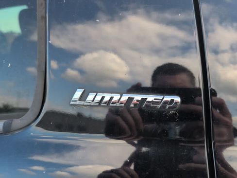 Used 2015 Toyota Tundra Limited image 8