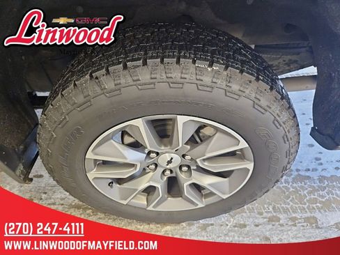 Used 2019 Chevrolet Silverado 1500 RST AWD/4WD image 7