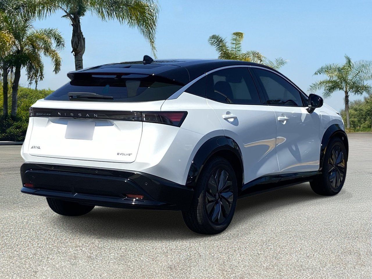 Certified 2024 Nissan Ariya FWD image 5