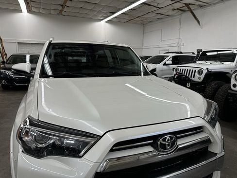 Used 2020 Toyota 4Runner Limited AWD/4WD image 39