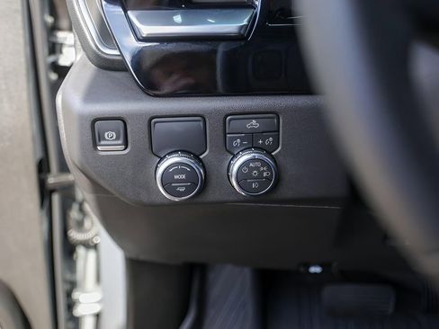 Certified 2026 GMC Sierra 1500 Elevation w/ LPO, Elevation Black Package image 18