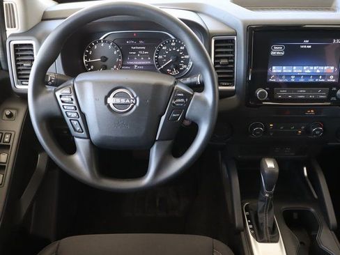 Used 2022 Nissan Frontier SV image 19