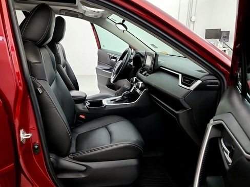 Certified 2022 Toyota RAV4 XLE w/ Convenience Package AWD/4WD image 17