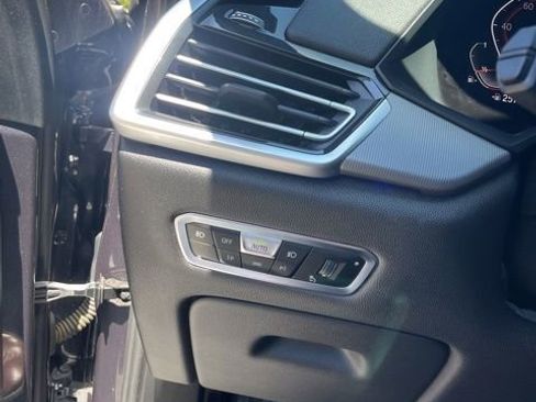 Used 2019 BMW X5 xDrive40i w/ M Sport Package AWD/4WD image 38