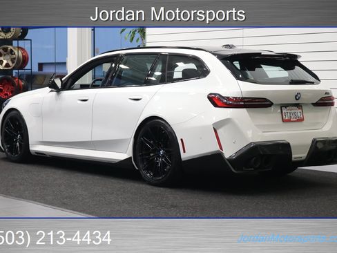 Used 2025 BMW M5 Touring w/ M Driver's Package image 6