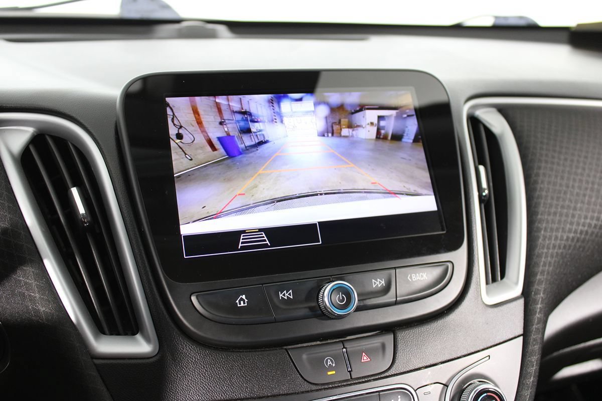 Used 2023 Chevrolet Malibu LT FWD image 19