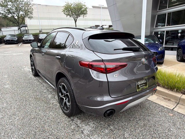 Used 2022 Alfa Romeo Stelvio Ti AWD/4WD image 7