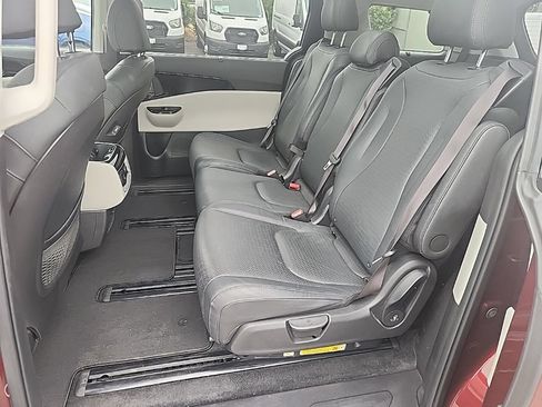 Certified 2024 Kia Carnival SX Prestige FWD image 19