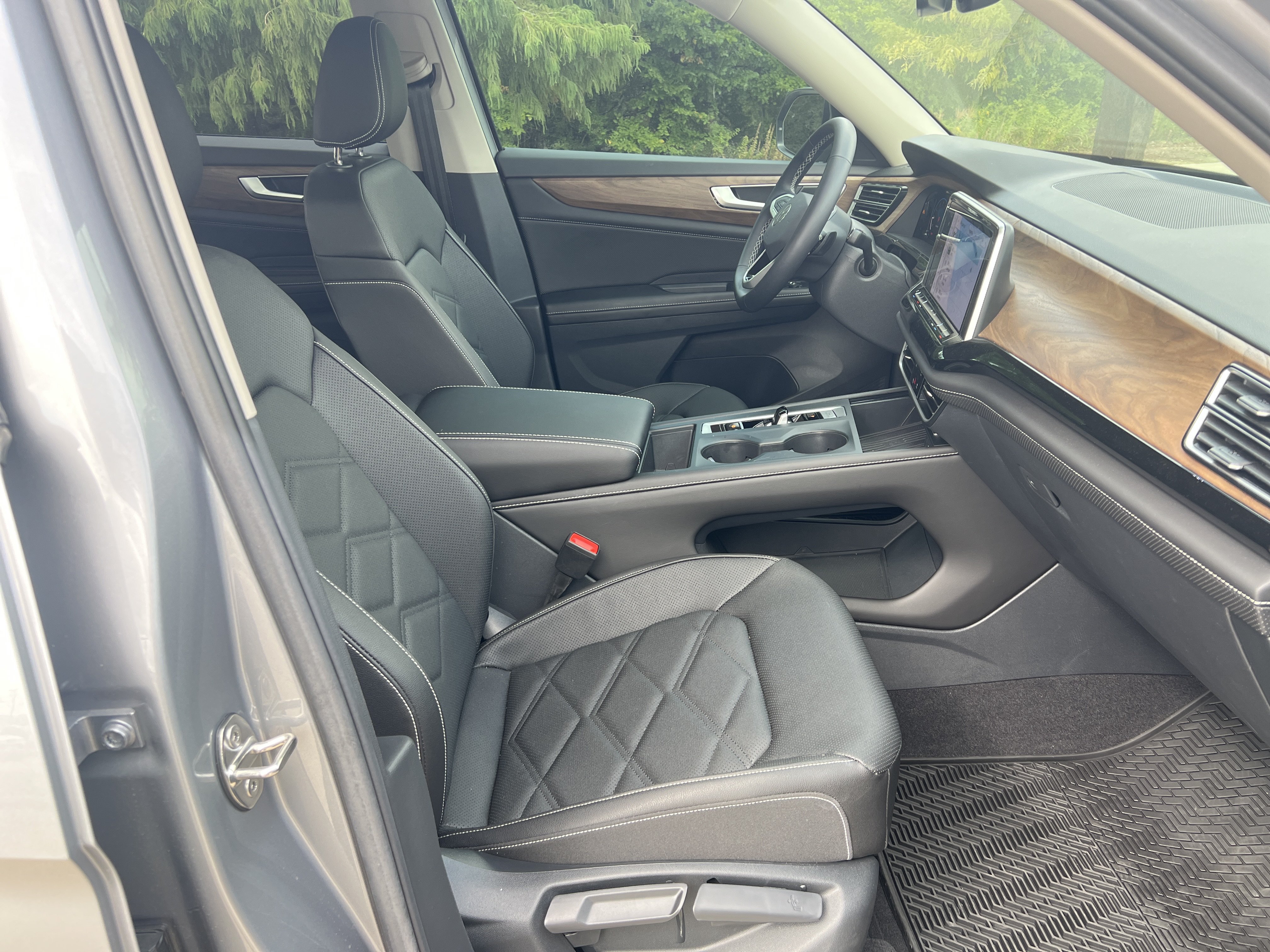 Certified 2026 Volkswagen Atlas SE FWD image 25