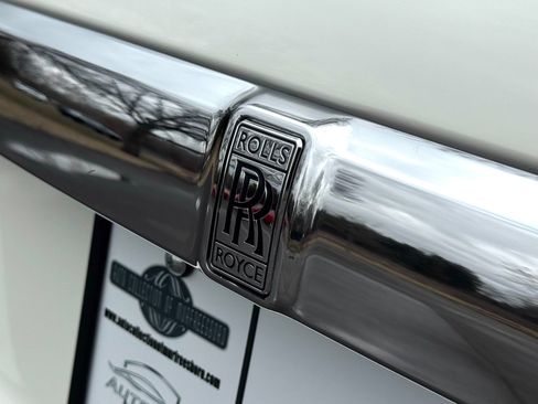 Used 2016 Rolls-Royce Wraith RWD image 10