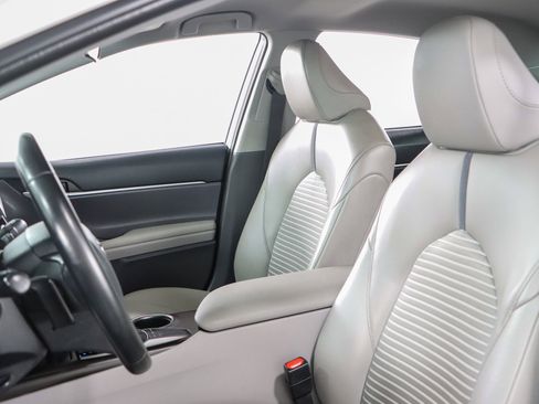 Used 2023 Toyota Camry SE FWD image 23