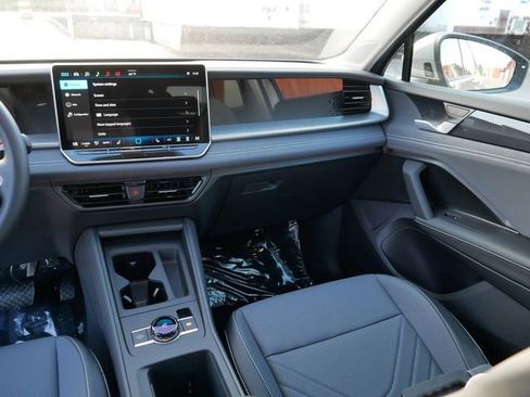 New 2026 Volkswagen Tiguan SE AWD/4WD image 10
