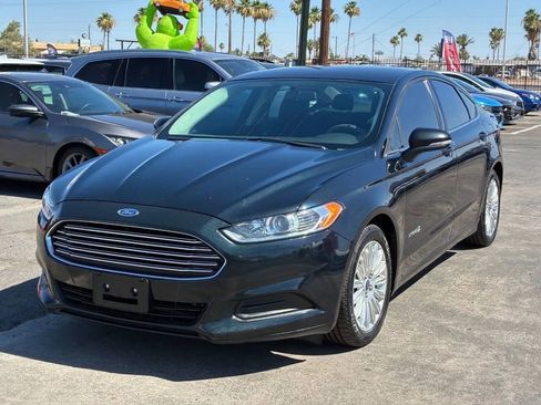 Used 2014 Ford Fusion SE FWD image 1