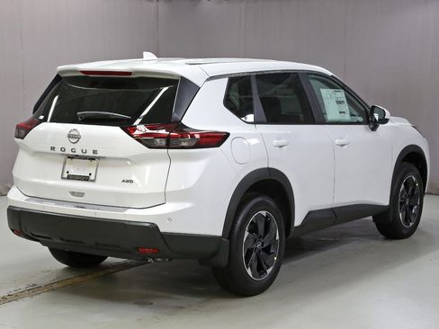New 2026 Nissan Rogue SV image 14