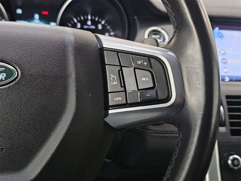 Used 2019 Land Rover Discovery Sport SE image 30