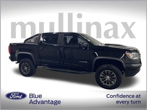 Used 2018 Chevrolet Colorado ZR2 w/ LPO, Door Decal Package image 2