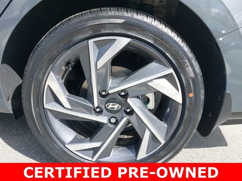 Used 2025 Hyundai Elantra Limited FWD image 34
