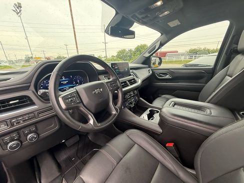 Used 2023 Chevrolet Suburban RST w/ Sport Performance Package AWD/4WD image 13