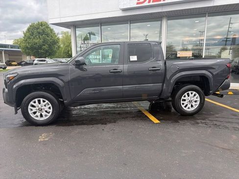 New 2026 Toyota Tacoma SR5 AWD/4WD image 2