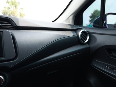 Used 2022 Nissan Versa S FWD image 21