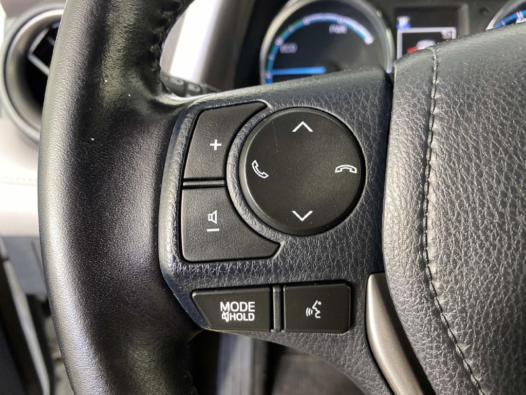Used 2016 Toyota RAV4 XLE AWD/4WD image 17