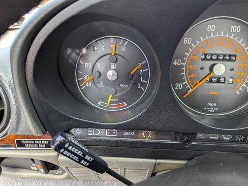 Used 1987 Mercedes-Benz 560 SL image 18