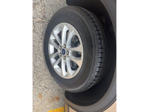 Used 2020 Ford Escape SE FWD image 20