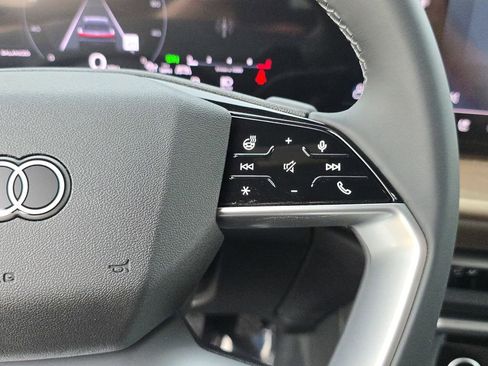 New 2025 Audi Q5 Premium Plus image 21