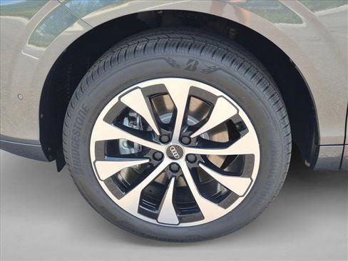 New 2026 Audi Q3 quattro 2.0T AWD/4WD image 9