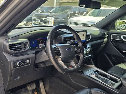 Used 2023 Ford Explorer ST AWD/4WD image 10