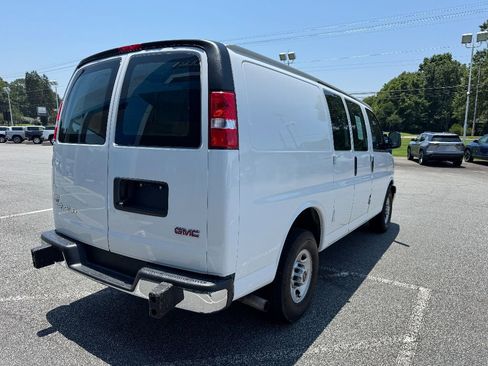 Certified 2022 GMC Savana 2500 w/ Driver Convenience Package image 4