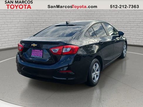 Used 2018 Chevrolet Cruze LS image 5