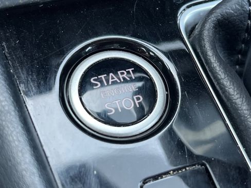 Used 2023 Nissan Kicks SR image 27