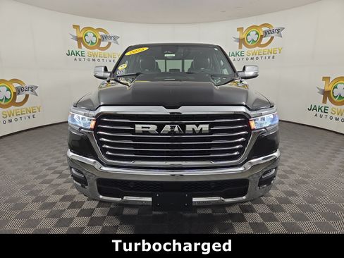 Used 2025 RAM 1500 Laramie AWD/4WD image 3