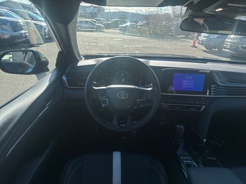 Used 2025 Toyota Camry SE image 49