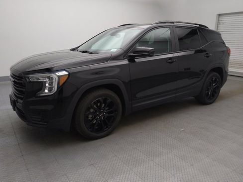 Used 2022 GMC Terrain SLE w/ Driver Convenience Package FWD image 3