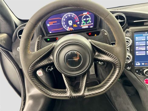 Used 2018 McLaren 720S Performance image 11