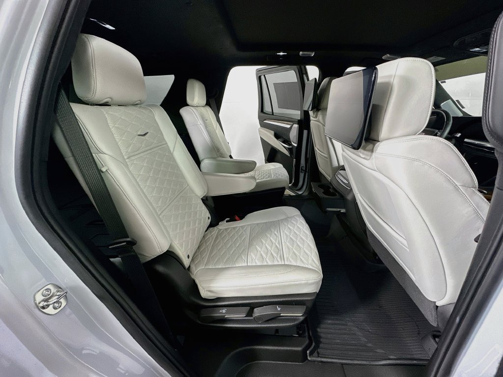 Used 2026 Cadillac Escalade Platinum Sport w/ LPO, ONYX Package AWD/4WD image 12