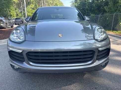 Used 2016 Porsche Cayenne AWD/4WD image 2
