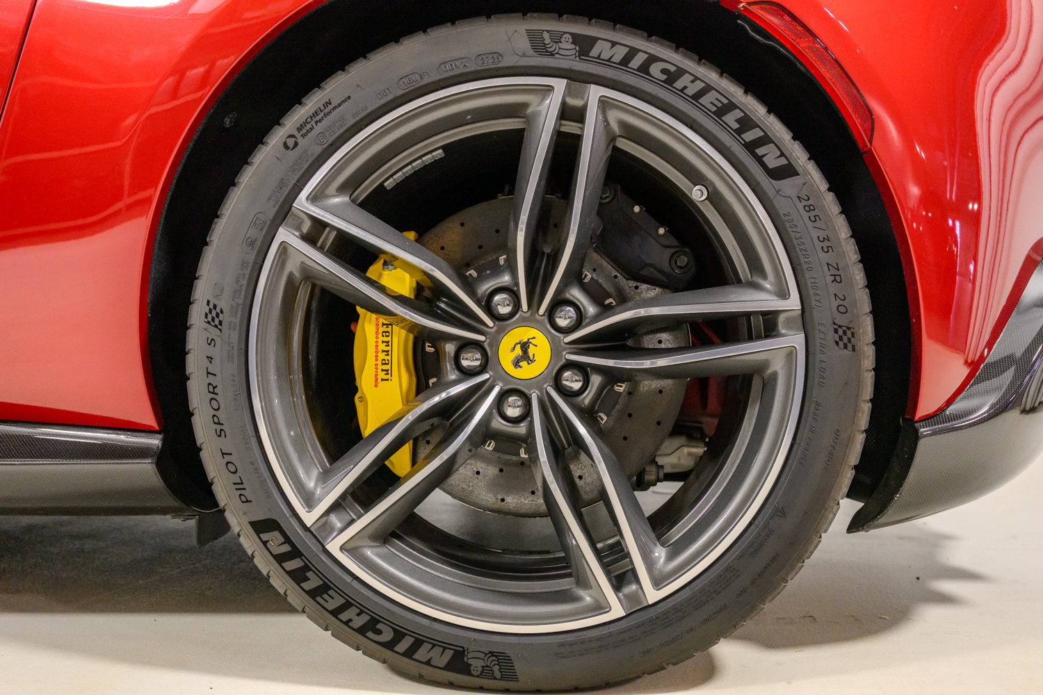 Certified 2024 Ferrari Roma Spider RWD image 23