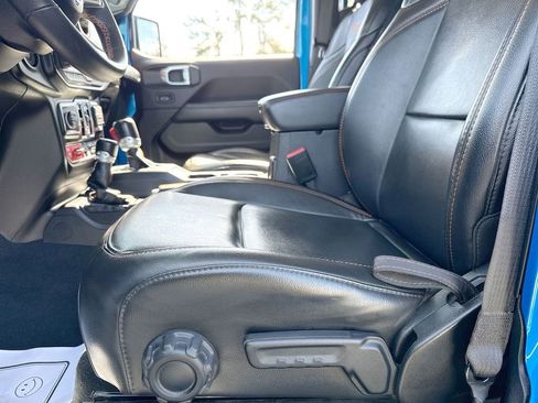 Used 2022 Jeep Gladiator Mojave w/ Trailer Tow Package image 12