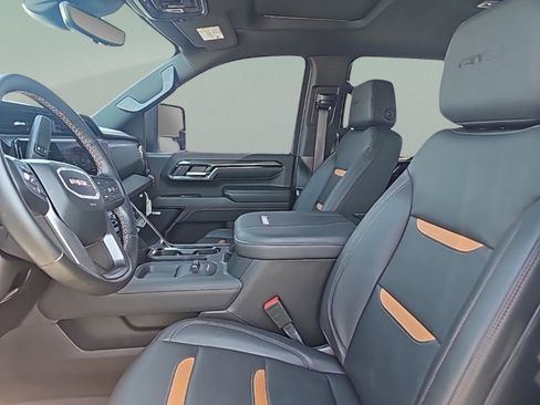 Used 2024 GMC Sierra 2500 AT4 w/ AT4 Premium Plus Package image 28