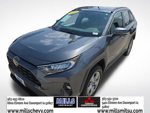 Used 2020 Toyota RAV4 XLE AWD/4WD image 1