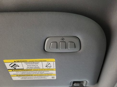 Used 2022 Ford F150 Lariat w/ Equipment Group 501A Mid image 19