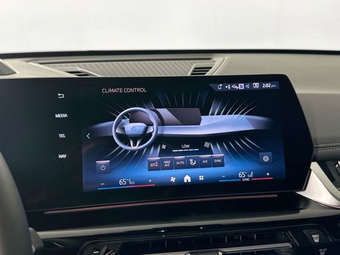 Used 2025 BMW X1 xDrive28i w/ Technology Package image 15