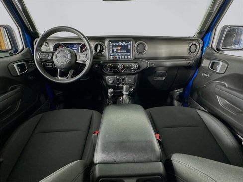 Used 2022 Jeep Gladiator Willys image 28