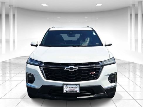 Used 2023 Chevrolet Traverse RS w/ LPO, Cargo Package AWD/4WD image 5